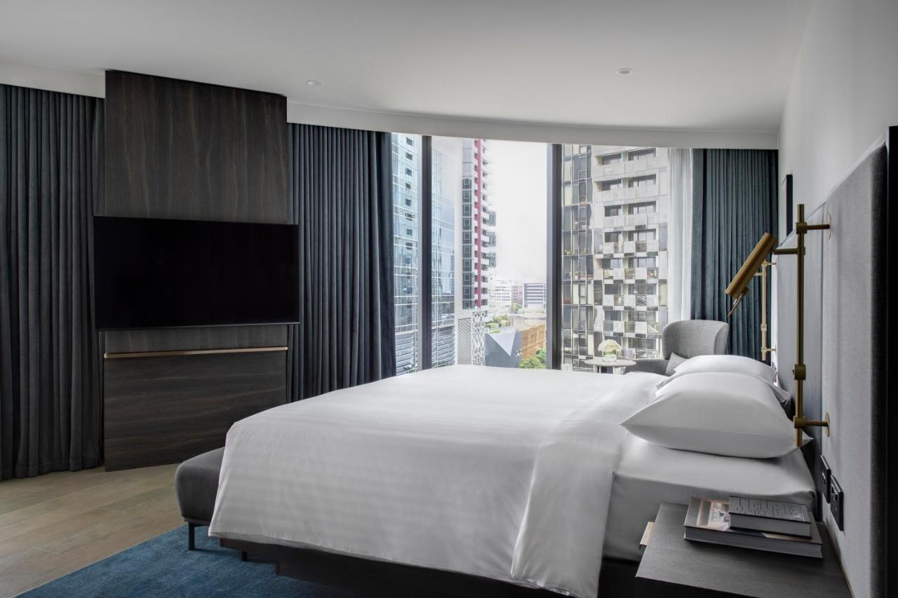 Melbourne Marriott Hotel Docklands Екстер'єр фото A bedroom at the hotel