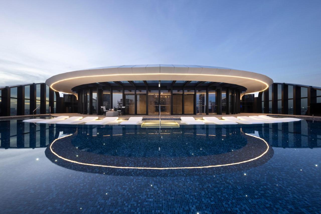 Melbourne Marriott Hotel Docklands Екстер'єр фото The Sky Pool at One Blackfriars