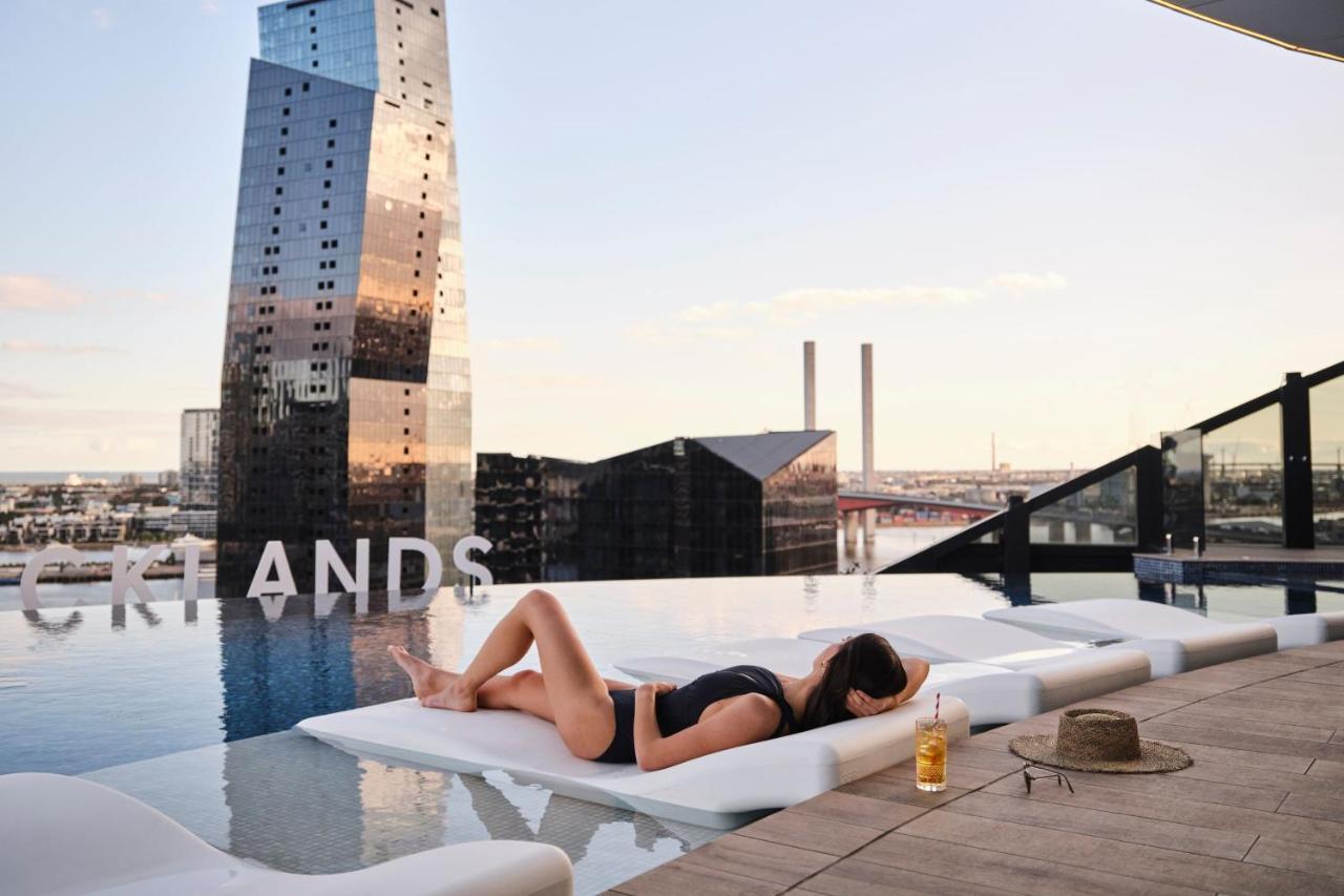 Melbourne Marriott Hotel Docklands Екстер'єр фото The rooftop pool at the Standard East Village