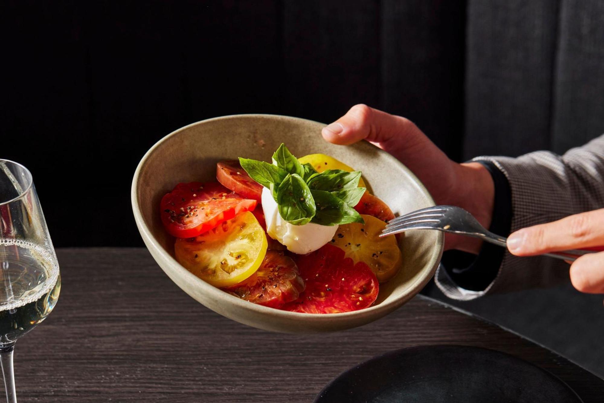 Melbourne Marriott Hotel Docklands Екстер'єр фото A tomato salad with mozzarella and basil