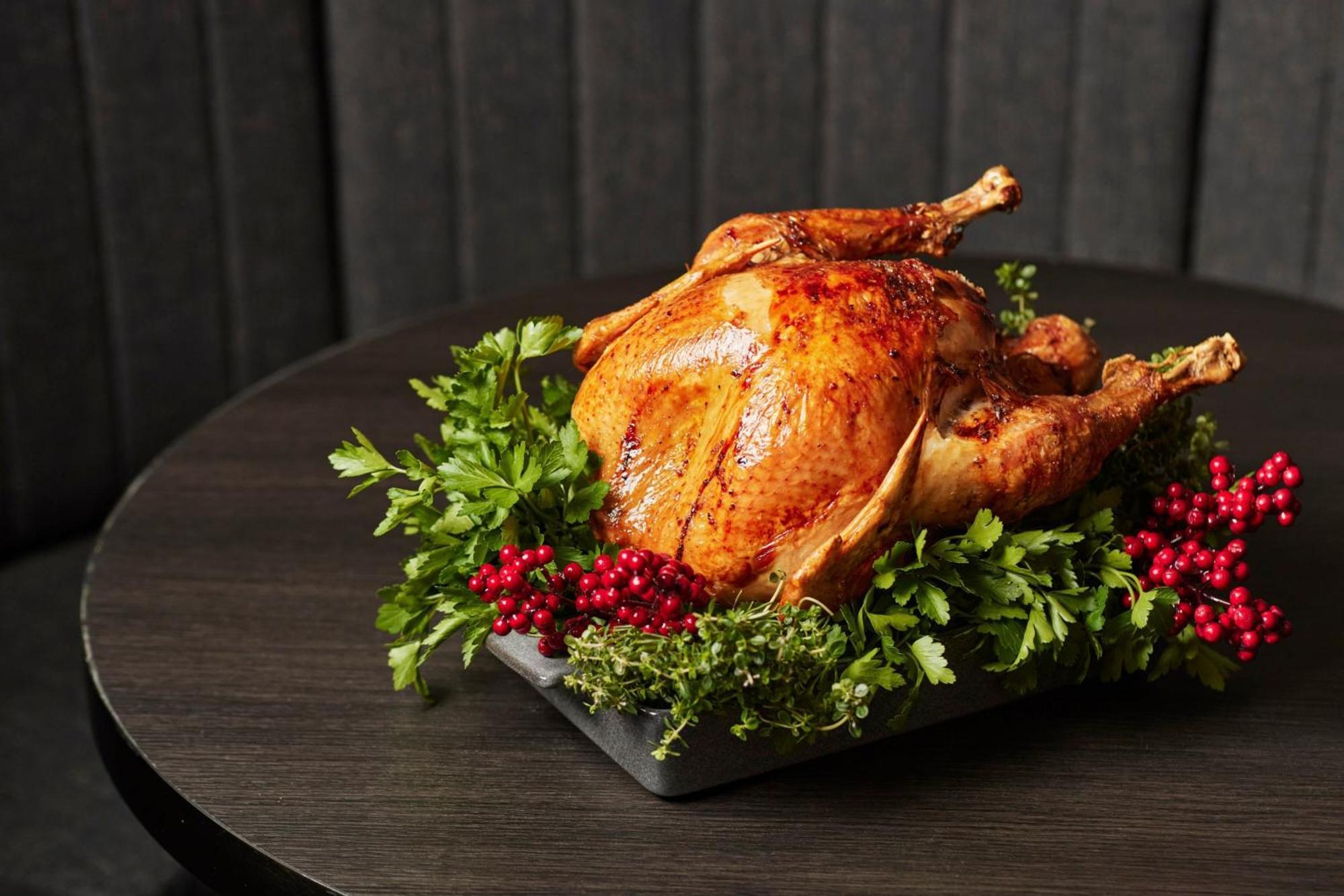 Melbourne Marriott Hotel Docklands Екстер'єр фото A roasted turkey
